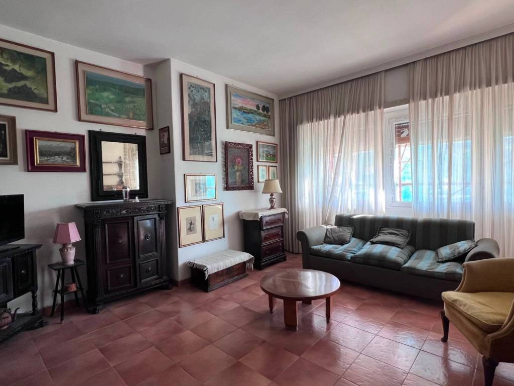 appartamento in vendita a Roma in zona Ostia