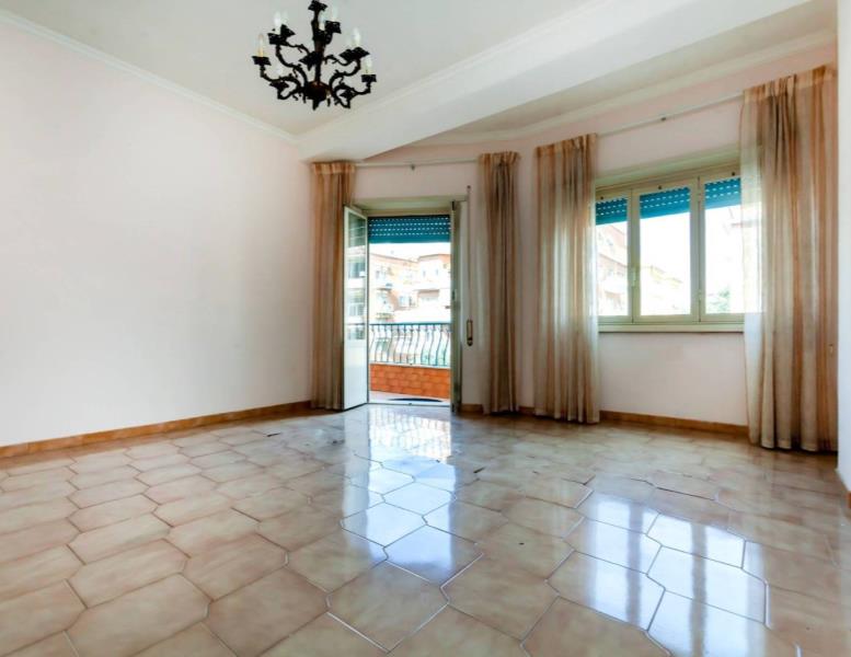 appartamento in vendita a Roma in zona Ostia