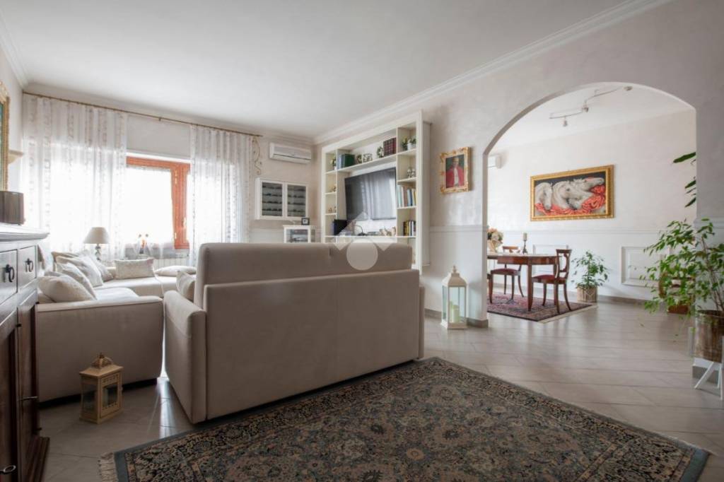 appartamento in vendita a Roma in zona Ostia