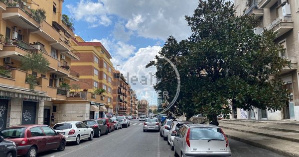 ufficio in vendita a Roma in zona Prenestino-Centocelle