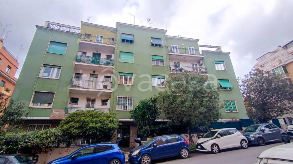 appartamento in vendita a Roma in zona Gianicolense