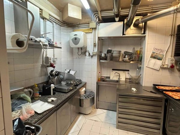 negozio in vendita a Roma in zona Centro Storico