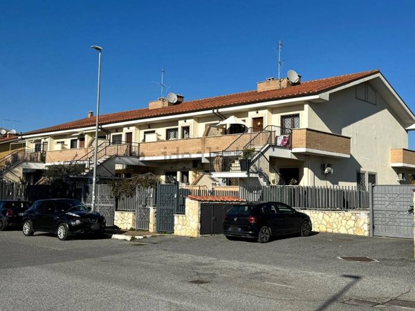 appartamento in vendita a Roma in zona Infernetto