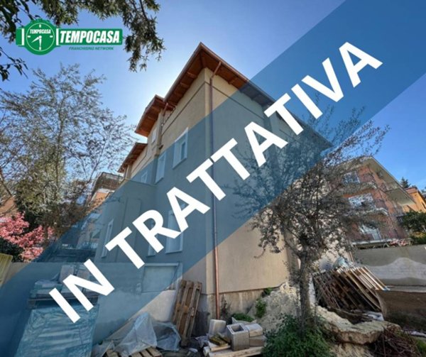 appartamento in vendita a Roma in zona Tomba di Nerone