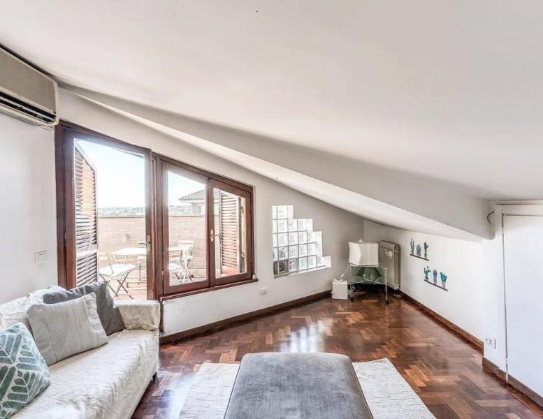 appartamento in vendita a Roma in zona Tor di Quinto