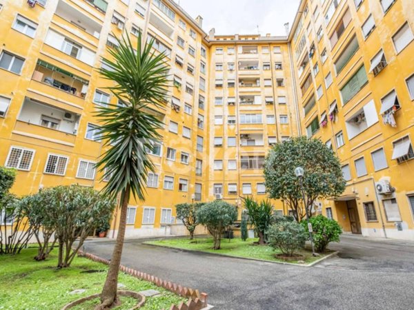 appartamento in vendita a Roma in zona Tuscolano