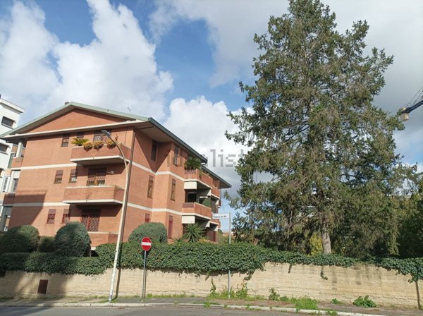 appartamento in vendita a Roma in zona Giuliano Dalmata