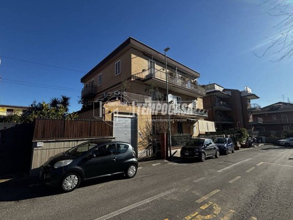 appartamento in vendita a Roma in zona Torrevecchia