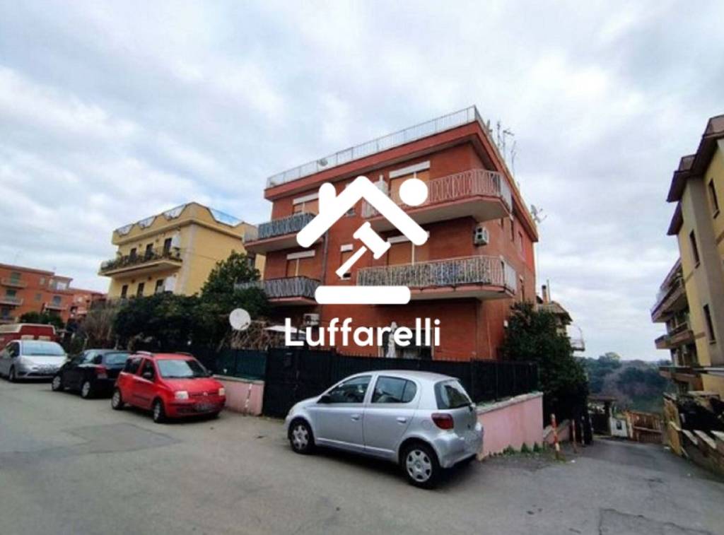 appartamento in vendita a Roma