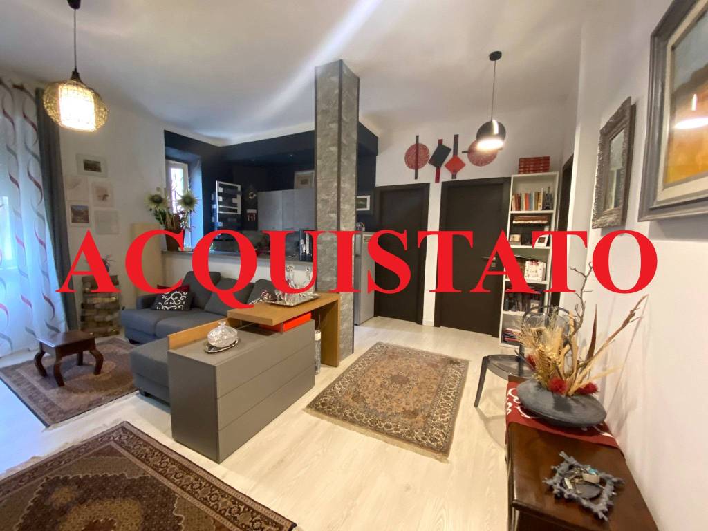 appartamento in vendita a Roma in zona Appio Latino
