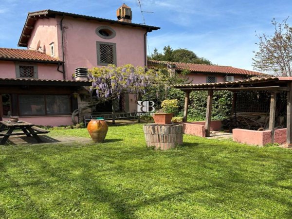 casa indipendente in vendita a Roma in zona Ardeatino