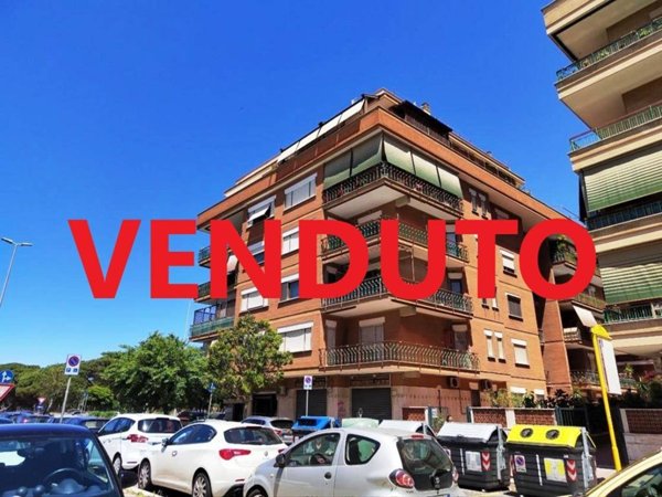 appartamento in vendita a Roma in zona Ostia