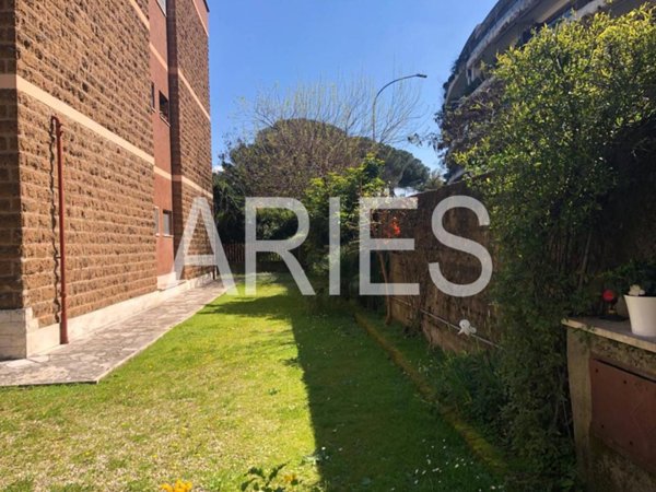appartamento in vendita a Roma in zona Casal Palocco