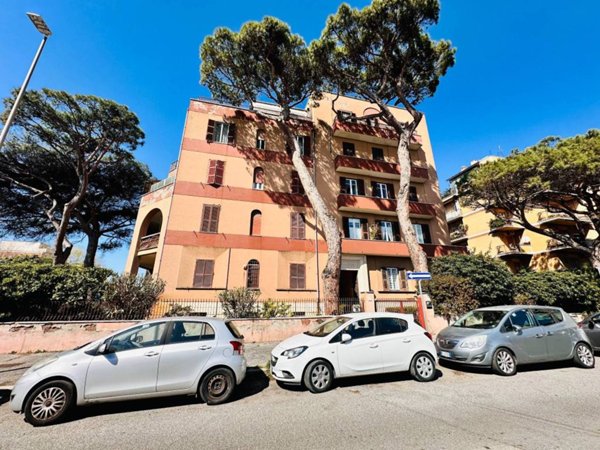 appartamento in vendita a Roma in zona Ostia