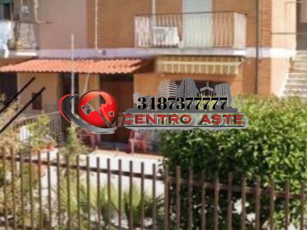 appartamento in vendita a Roma in zona Finocchio