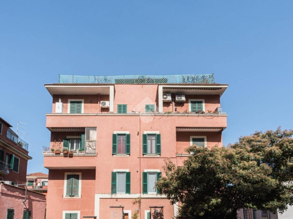 appartamento in vendita a Roma in zona Gianicolense