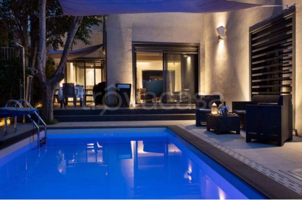 casa indipendente in vendita a Roma