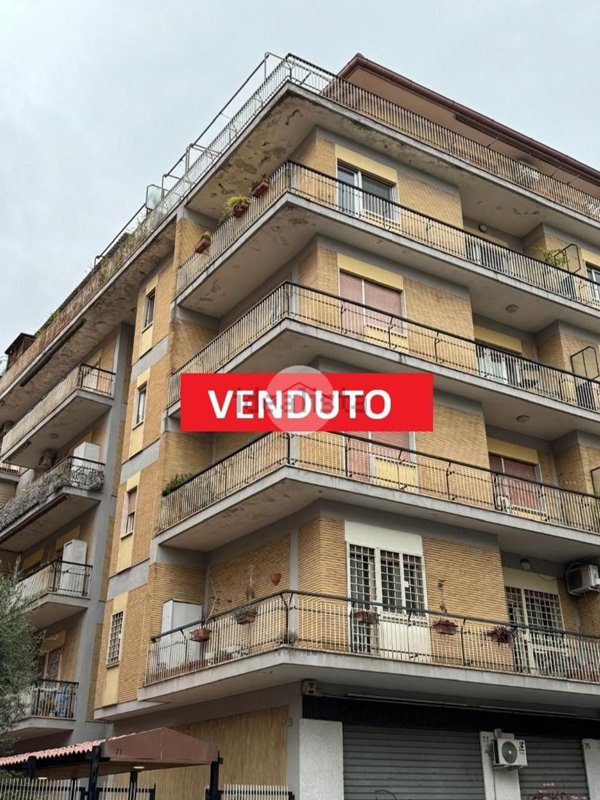 appartamento in vendita a Roma in zona Prenestino-Centocelle