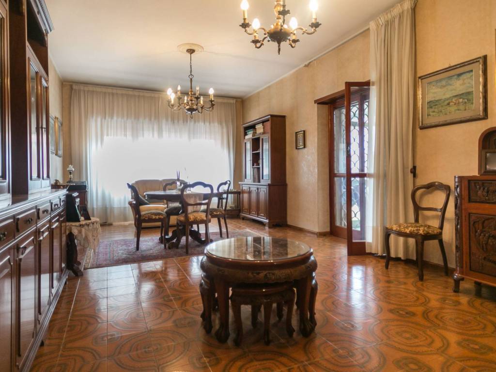 appartamento in vendita a Roma in zona Ostia