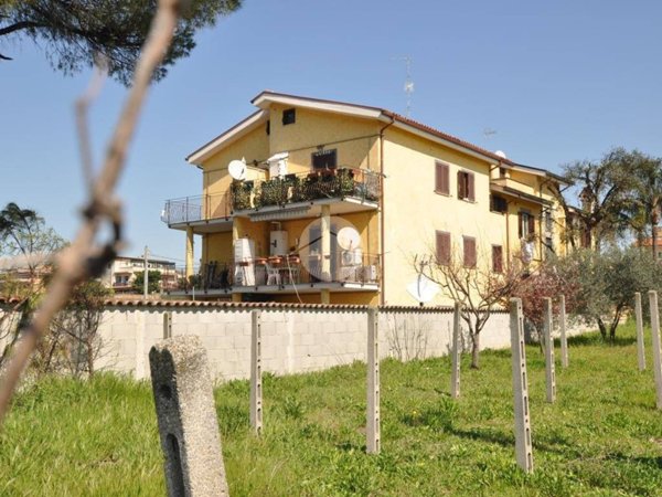 appartamento in vendita a Roma in zona Finocchio