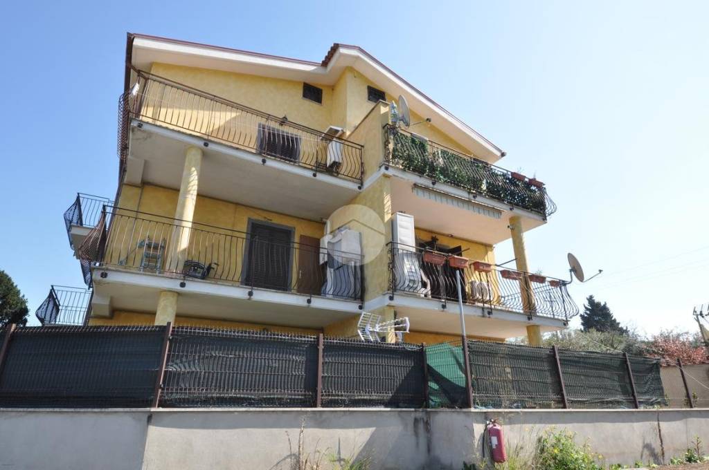 appartamento in vendita a Roma in zona Finocchio