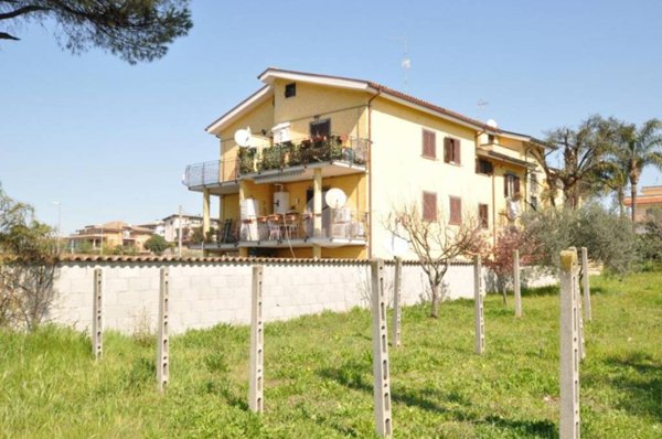 appartamento in vendita a Roma in zona Finocchio