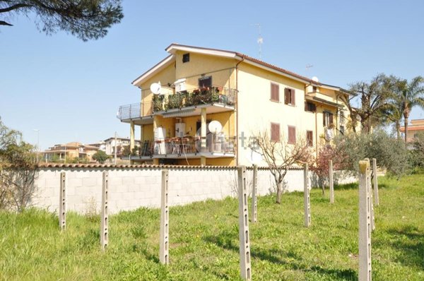 appartamento in vendita a Roma in zona Finocchio