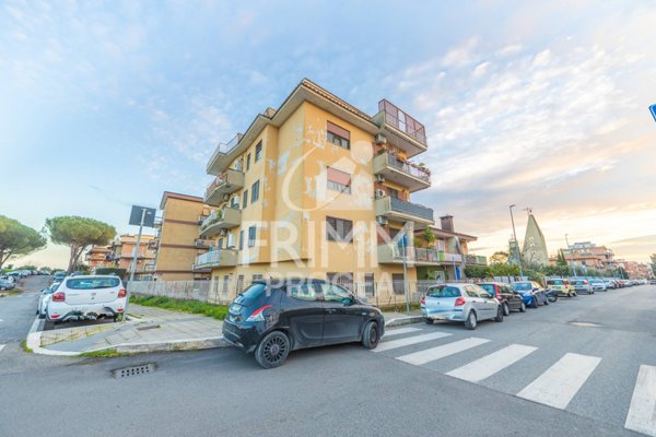 appartamento in vendita a Roma in zona San Basilio