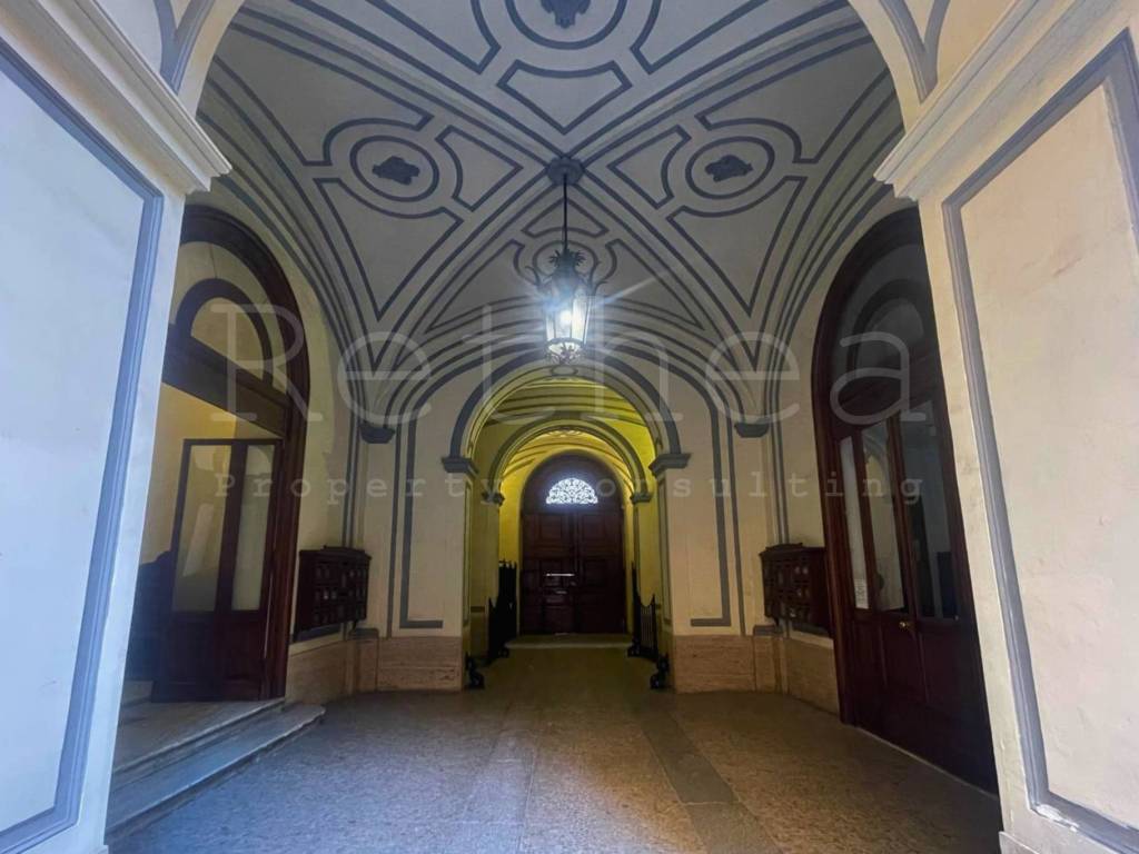 appartamento in vendita a Roma in zona Rione Monti/Campitelli
