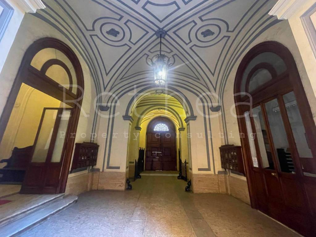 appartamento in vendita a Roma in zona Rione Monti/Campitelli