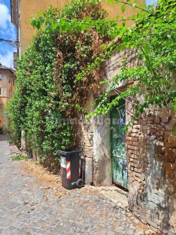 casa indipendente in vendita a Roma in zona Trastevere