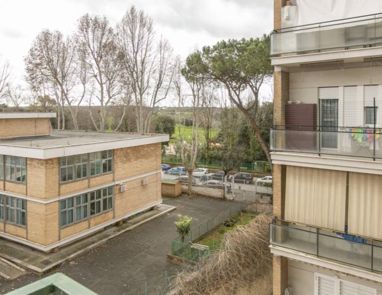 appartamento in vendita a Roma in zona Appio Latino