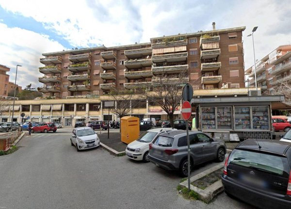 appartamento in vendita a Roma in zona Ardeatino