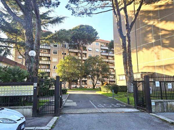 appartamento in vendita a Roma in zona Ostiense