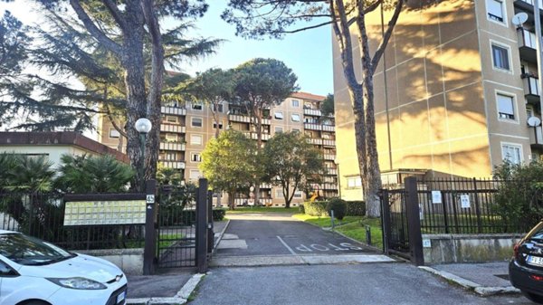appartamento in vendita a Roma in zona Ostiense
