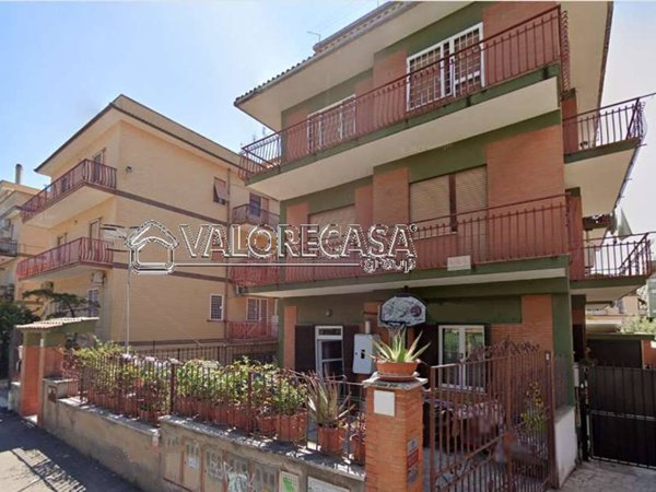 appartamento in vendita a Roma in zona Tor Bella Monaca