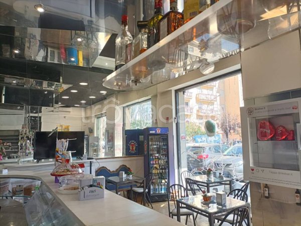 trivano in vendita a Roma in zona Appio Latino