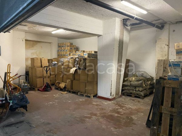 locale di sgombero in vendita a Roma in zona Gianicolense