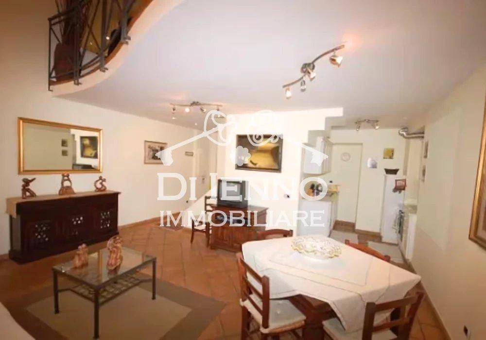 appartamento in vendita a Roma in zona Trastevere