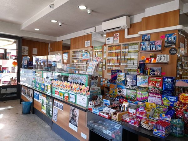 negozio in vendita a Roma in zona Prenestino-Centocelle