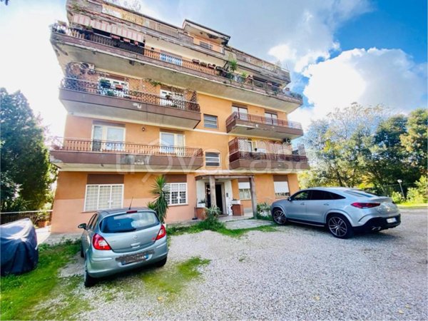appartamento in vendita a Roma in zona Cesano
