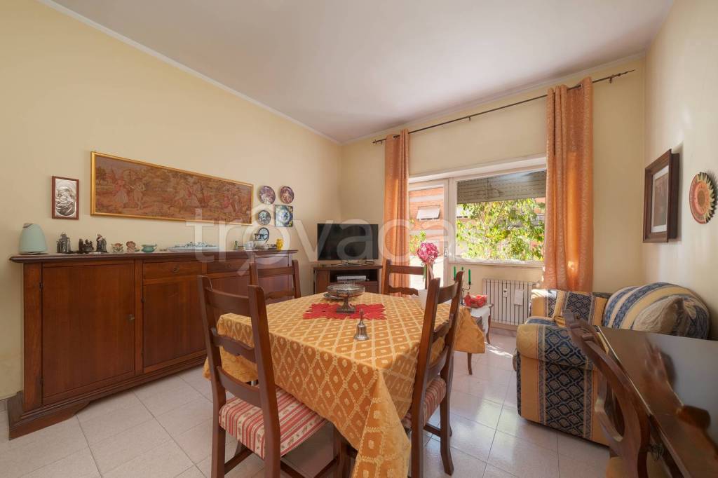 appartamento in vendita a Roma in zona Collatino