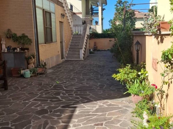 appartamento in vendita a Roma in zona Dragona/Bagnoletto