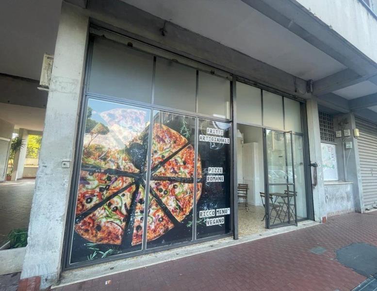 negozio in vendita a Roma in zona Collatino