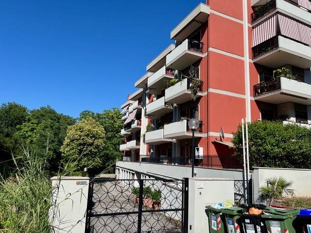 appartamento in vendita a Roma in zona Giuliano Dalmata
