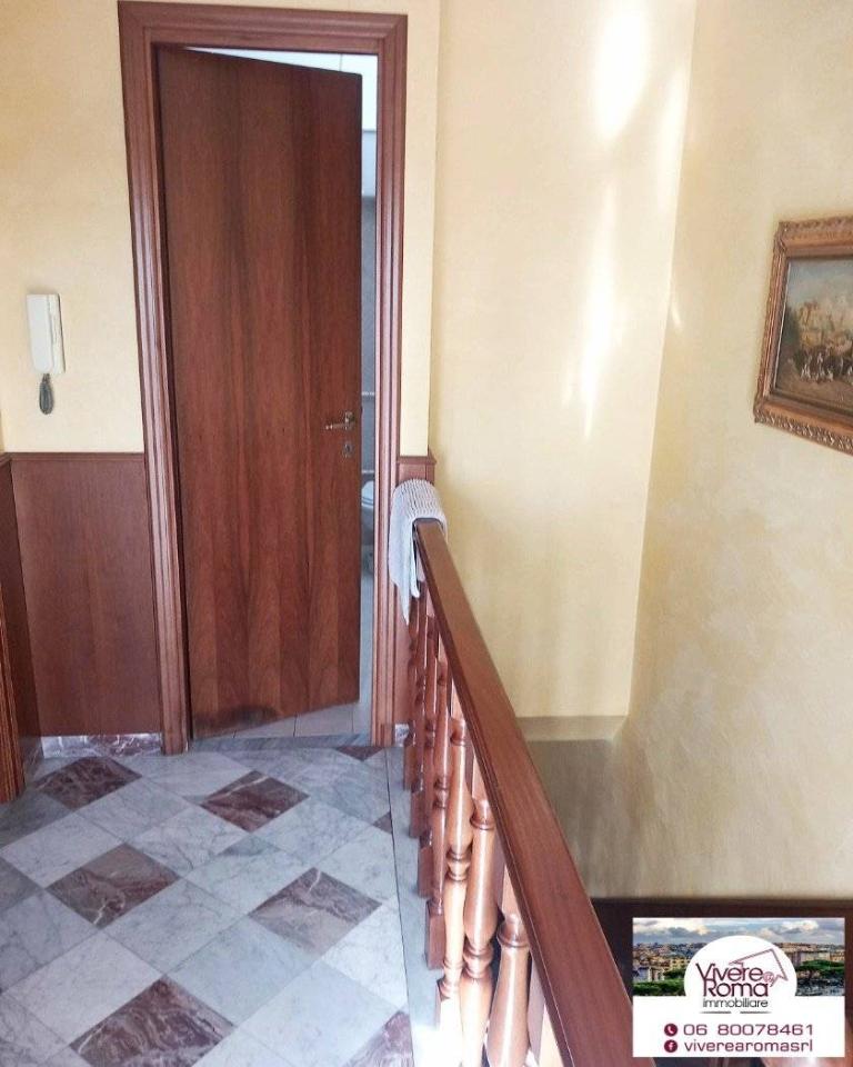 appartamento in vendita a Roma in zona Torre Angela
