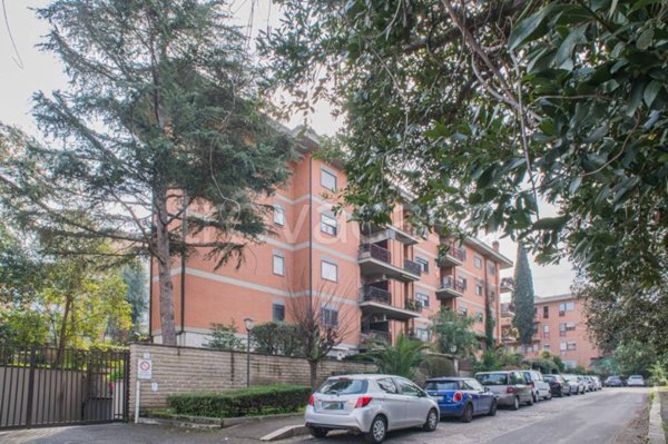 appartamento in vendita a Roma in zona Giuliano Dalmata