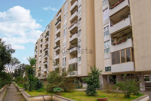 appartamento in vendita a Roma in zona EUR