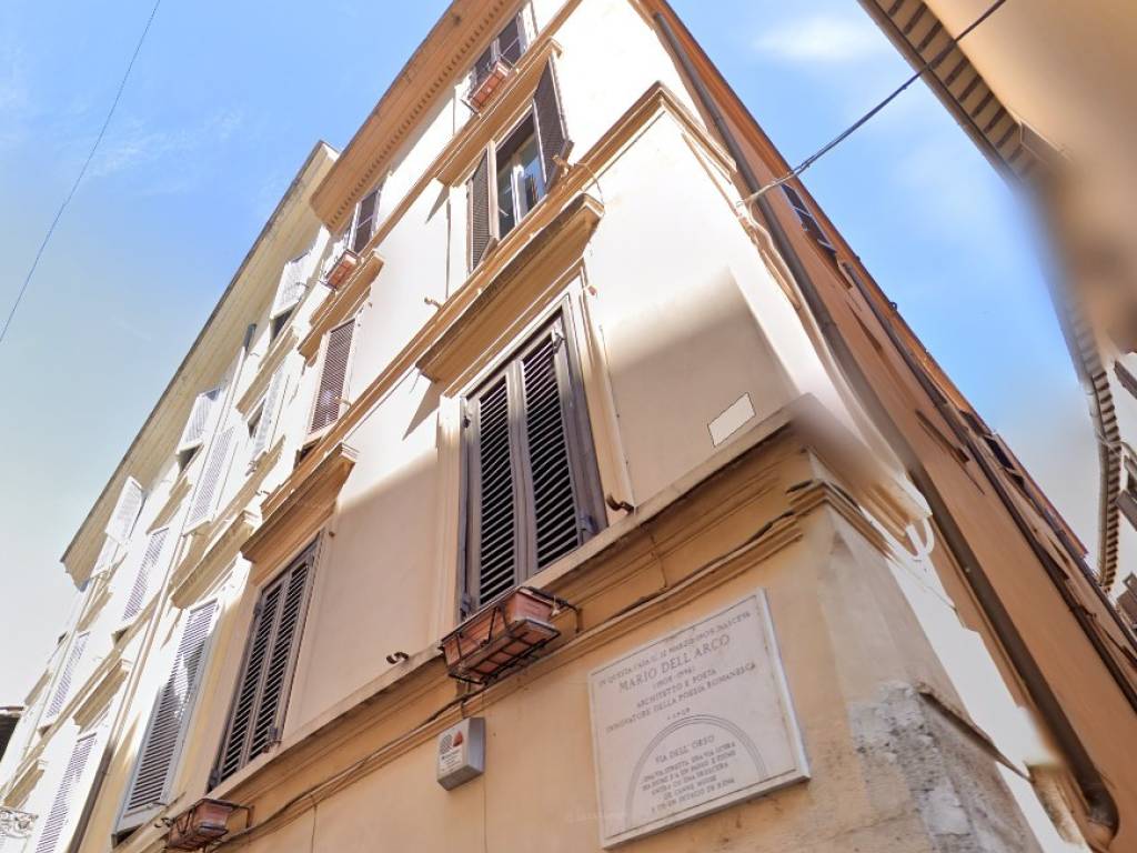 appartamento in vendita a Roma in zona Parione/Sant'Eustachio