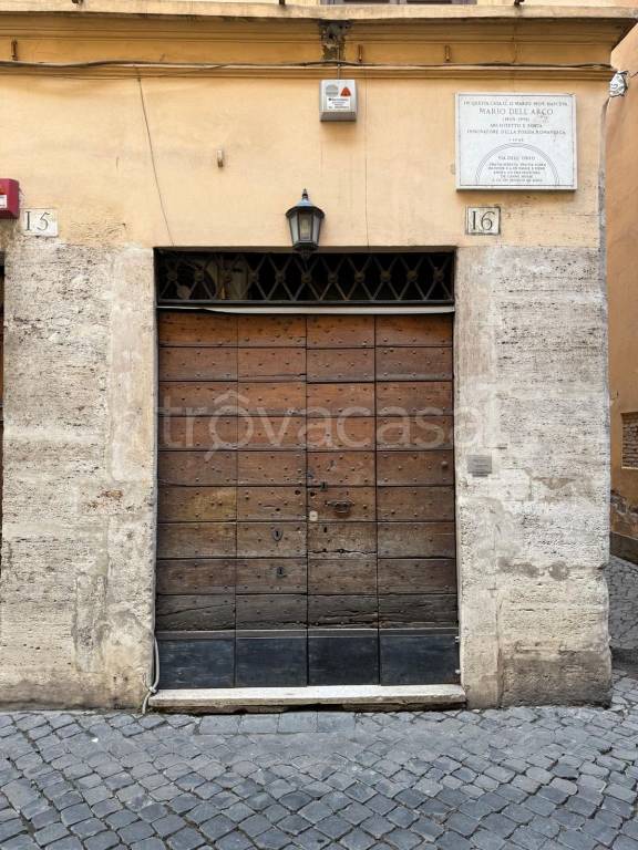 appartamento in vendita a Roma in zona Parione/Sant'Eustachio